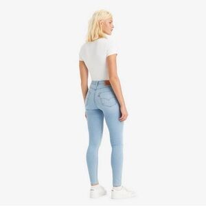 Classic Levi Light Wash Jeans